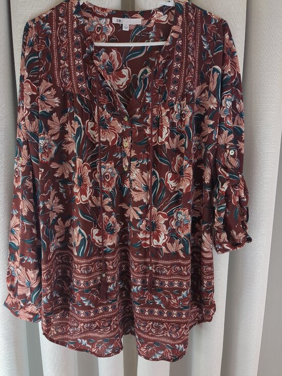 DR2 Tops - Med DR2 Floral Tunic / Blouse / Top with Button Long or Roll Up Sleeves